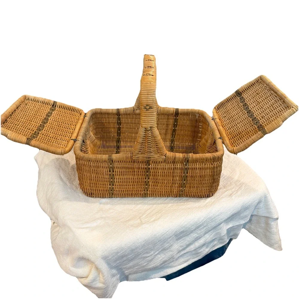 Vtg Wicker Double Hinged Lidded Picnic Sewing Craft Basket 15